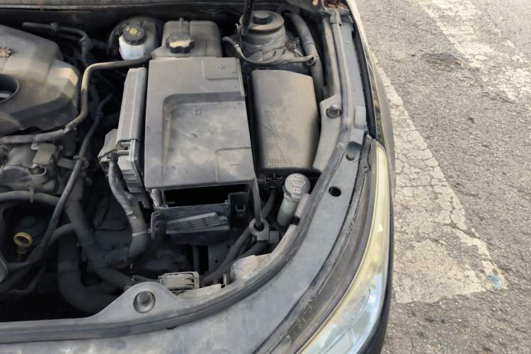 Used Buick LaCrosse 2012 2.4L SIDI Elegant Edition Engine Bay Left