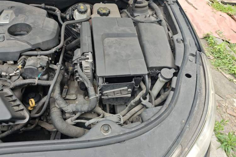 Used Buick LaCrosse 2012 2.4L SIDI Comfort Edition Engine Bay Left