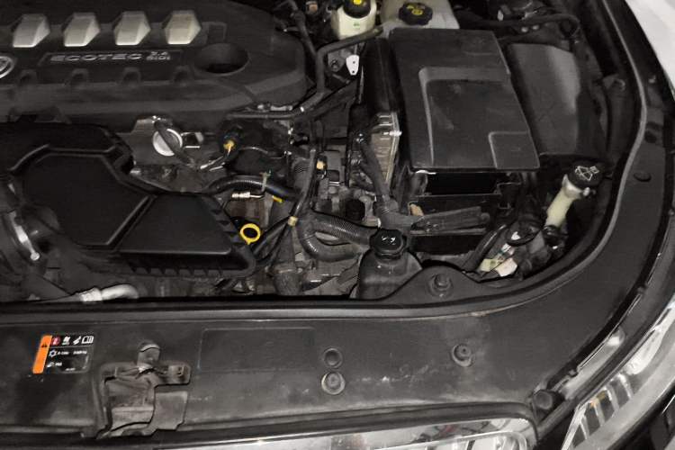 Used Buick LaCrosse 2012 2.4L SIDI Luxury Edition Engine Bay Left