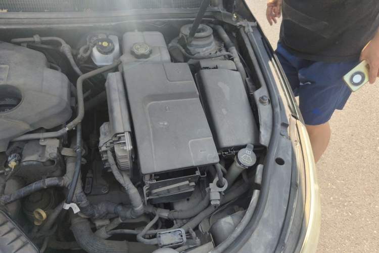 Used Buick LaCrosse 2012 2.4L SIDI Haoya Edition Engine Bay Left