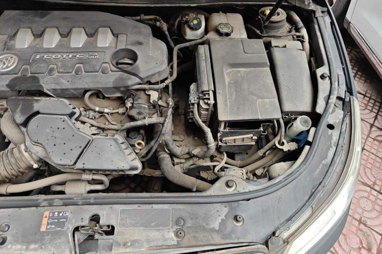 Used Buick LaCrosse 2012 2.4L SIDI Comfort Edition Engine Bay Left