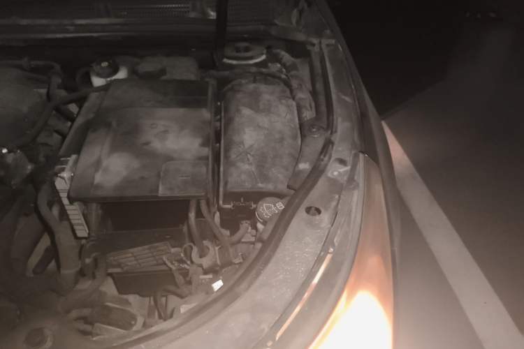 Used Buick LaCrosse 2012 2.4L SIDI Elegant Edition Engine Bay Left