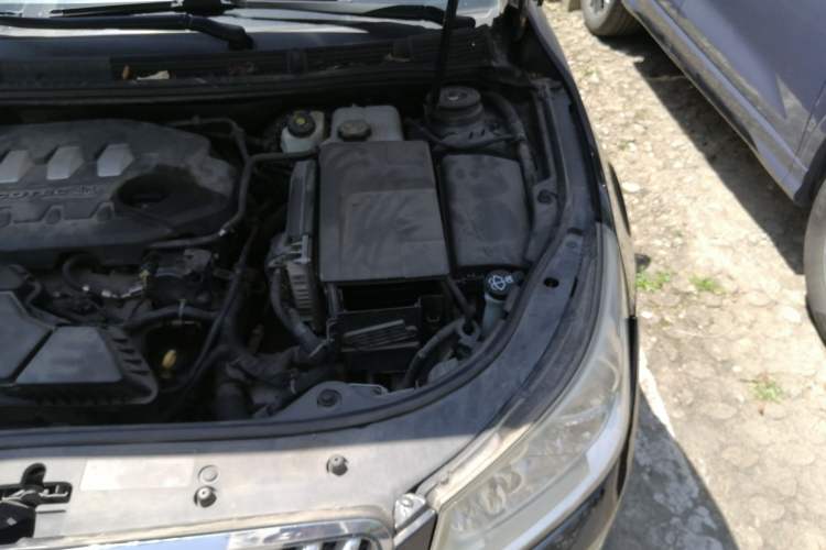 Used Buick LaCrosse 2012 2.4L SIDI Elegant Edition Engine Bay Left