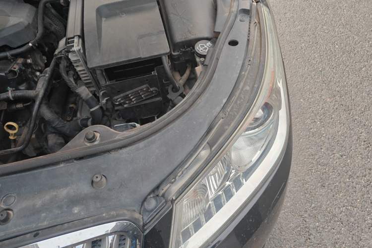 Used Buick LaCrosse 2012 2.4L SIDI Luxury Edition Engine Bay Left