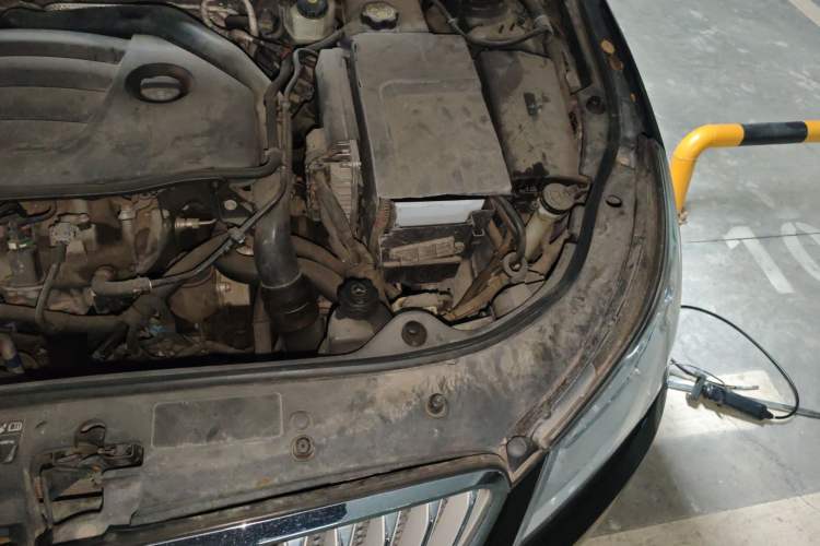 Used Buick LaCrosse 2012 2.0T Comfort Edition Engine Bay Left