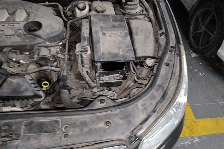 Used Buick LaCrosse 2012 2.4L SIDI Elegant Edition Engine Bay Left