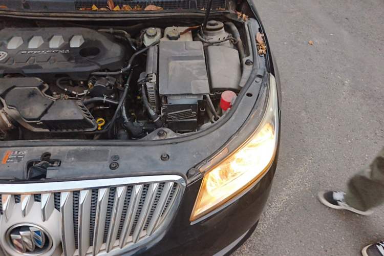 Used Buick LaCrosse 2012 2.4L SIDI Elegant Edition Engine Bay Left