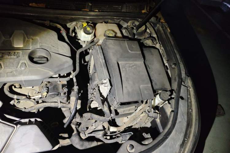 Used Buick LaCrosse 2012 2.4L SIDI Haoya Edition Engine Bay Left