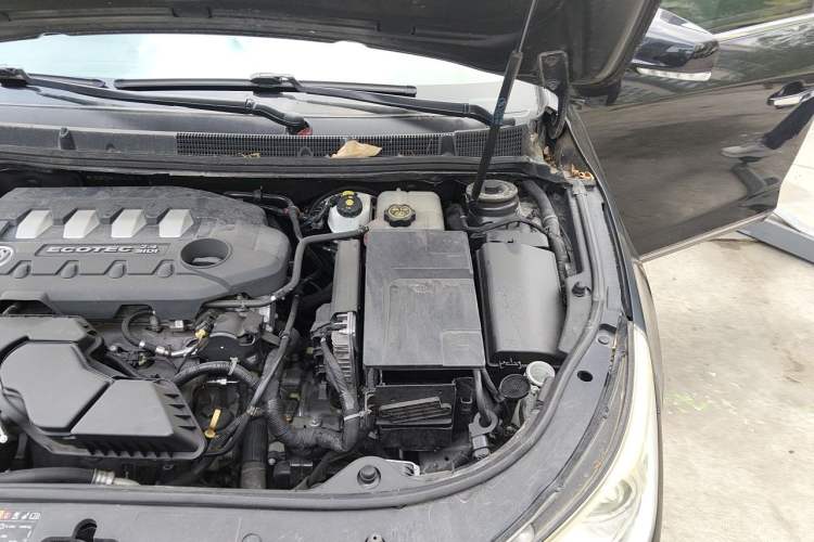 Used Buick LaCrosse 2012 2.4L SIDI Haoya Edition Engine Bay Left