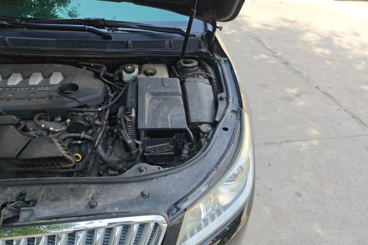 Used Buick LaCrosse 2012 2.4L SIDI Haoya Edition Engine Bay Left