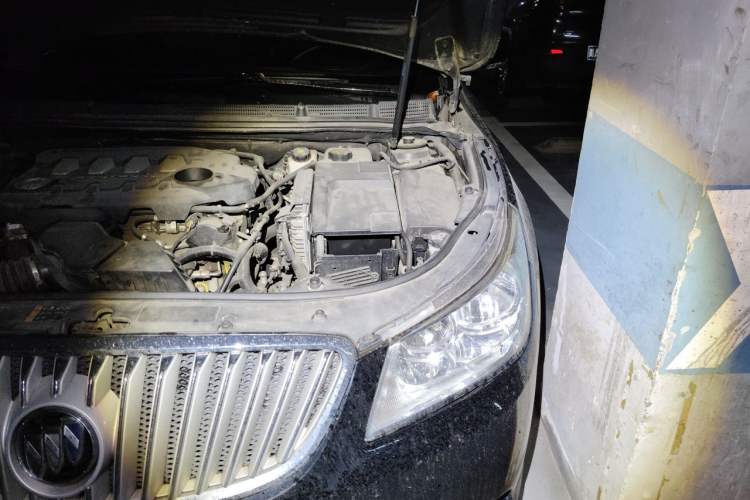 Used Buick LaCrosse 2012 2.4L SIDI Elegant Edition Engine Bay Left