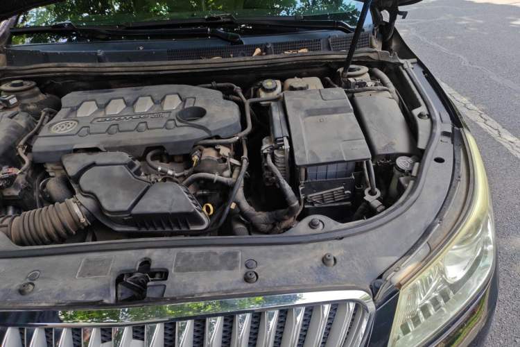 Used Buick LaCrosse 2012 2.4L SIDI Luxury Edition Engine Bay Left