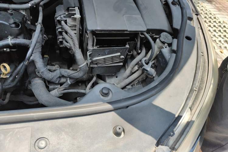Used Buick LaCrosse 2012 2.4L SIDI Luxury Edition Engine Bay Left