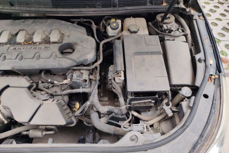 Used Buick LaCrosse 2012 2.4L SIDI Luxury Edition Engine Bay Left