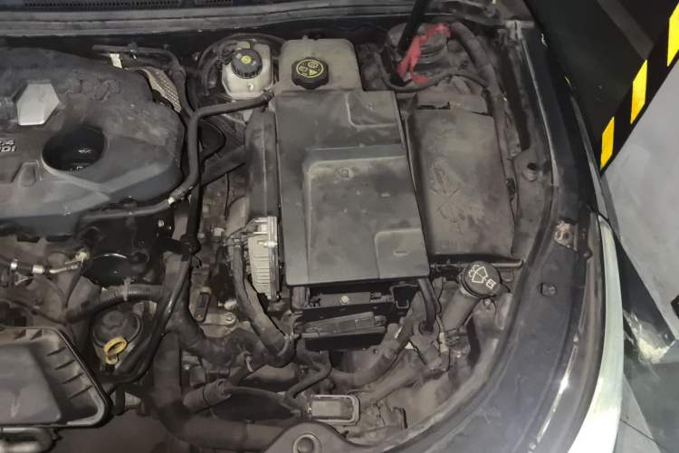Used Buick LaCrosse 2012 2.4L SIDI Haoya Edition Engine Bay Left