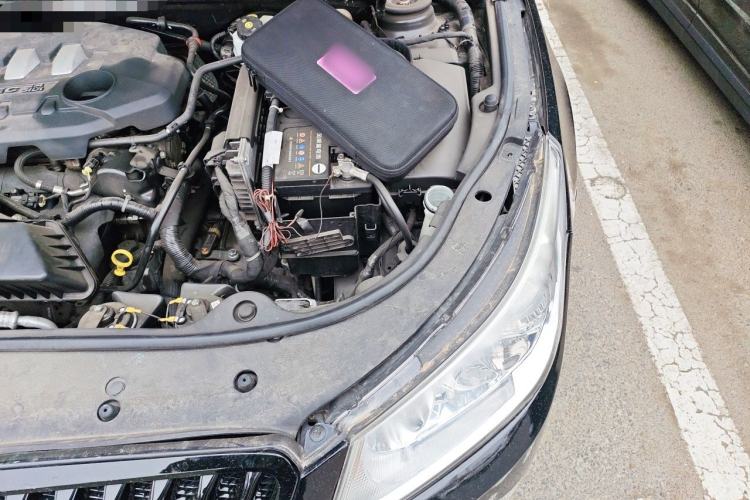 Used Buick LaCrosse 2012 2.4L SIDI Elegant Edition Engine Bay Left