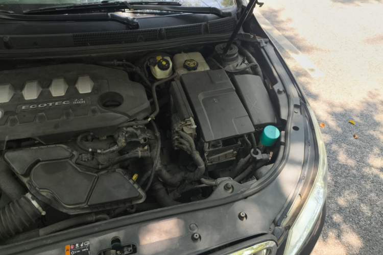 Used Buick LaCrosse 2012 2.4L SIDI Elegant Edition Engine Bay Left