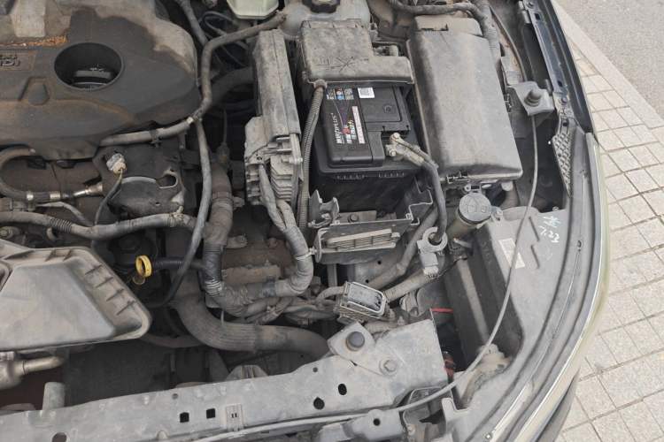 Used Buick LaCrosse 2012 2.4L SIDI Luxury Edition Engine Bay Left