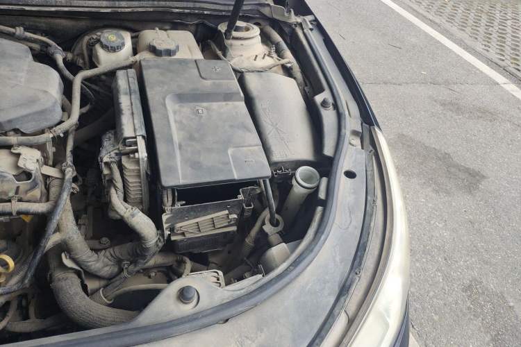 Used Buick LaCrosse 2012 2.4L SIDI Elegant Edition Engine Bay Left