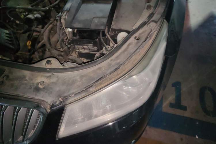 Used Buick LaCrosse 2012 2.4L SIDI Elegant Edition Engine Bay Left