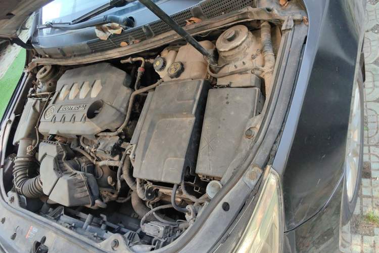 Used Buick LaCrosse 2012 2.4L SIDI Haoya Edition Engine Bay Left