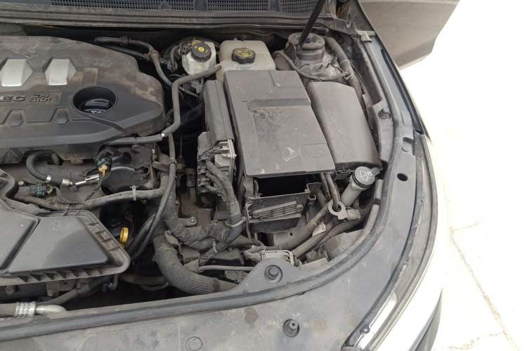 Used Buick LaCrosse 2012 2.4L SIDI Luxury Edition Engine Bay Left