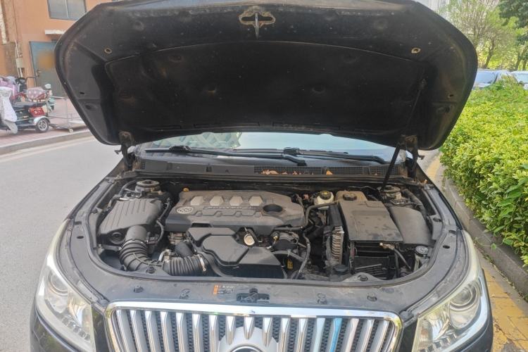 Used Buick LaCrosse 2012 2.4L SIDI Luxury Edition Engine Bay