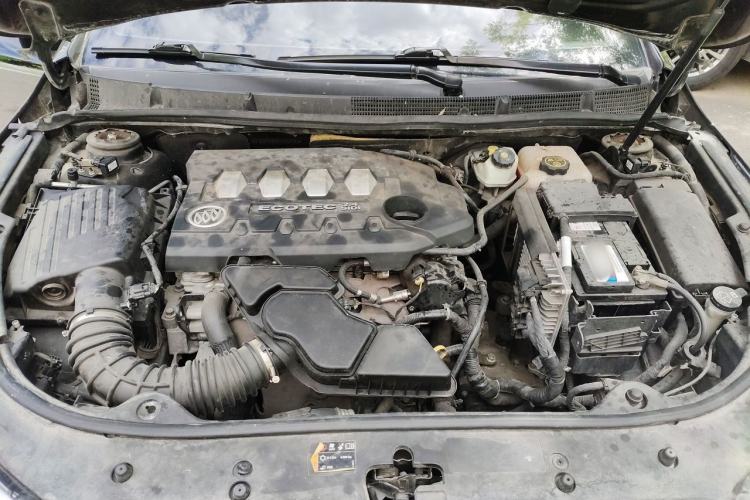 Used Buick LaCrosse 2012 2.4L SIDI Luxury Edition Engine Bay