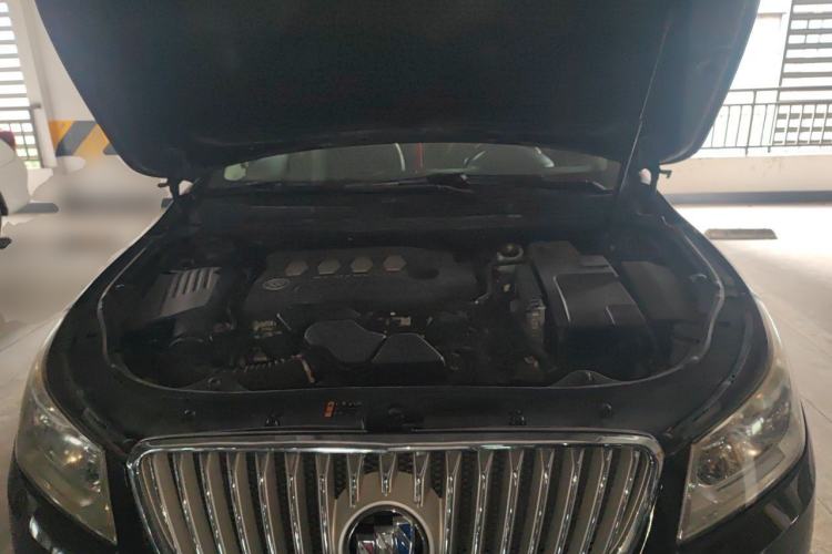 Used Buick LaCrosse 2012 2.4L SIDI Elegant Edition Engine Bay