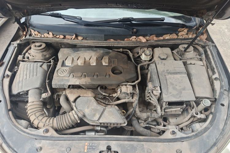 Used Buick LaCrosse 2012 2.4L SIDI Elegant Edition Engine Bay