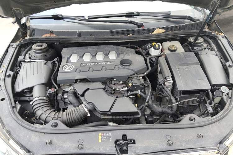 Used Buick LaCrosse 2012 2.4L SIDI Haoya Edition Engine Bay