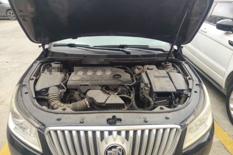 Used Buick LaCrosse 2012 2.4L SIDI Elegant Edition Engine Bay