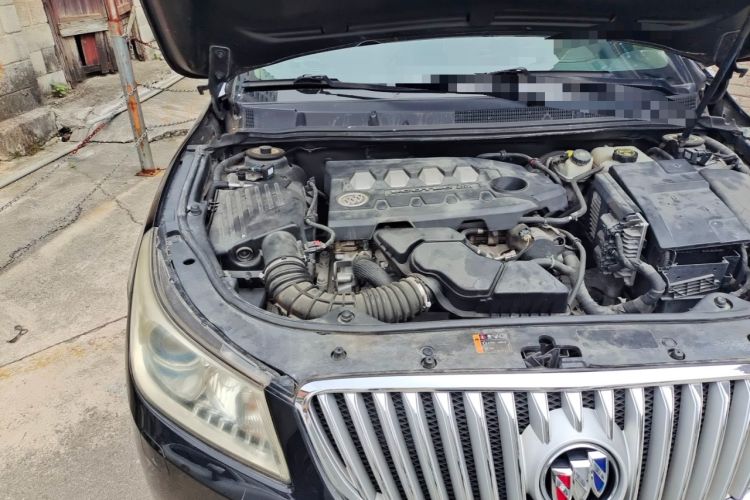 Used Buick LaCrosse 2012 2.4L SIDI Luxury Edition Engine Bay Right