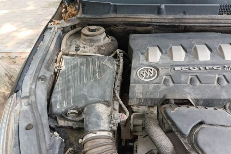Used Buick LaCrosse 2012 2.4L SIDI Haoya Edition Engine Bay Right