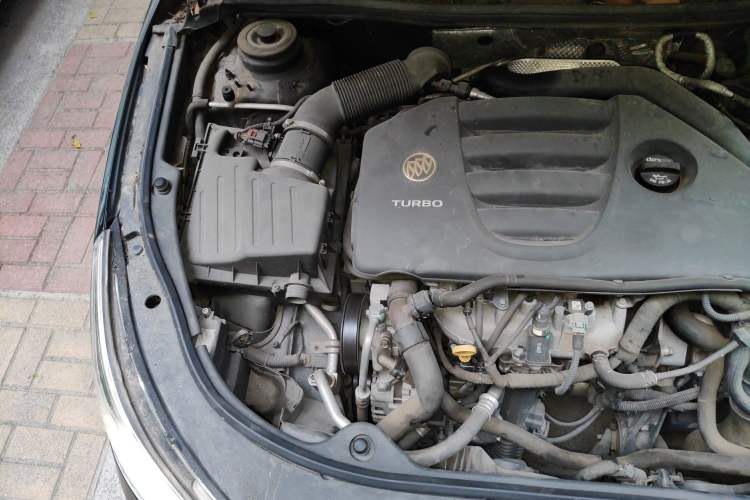 Used Buick LaCrosse 2012 2.0T Flagship Edition Engine Bay Right