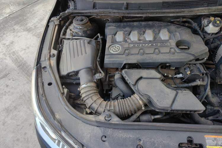 Used Buick LaCrosse 2012 2.4L SIDI Haoya Edition Engine Bay Right