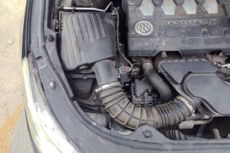 Used Buick LaCrosse 2012 2.4L SIDI Comfort Edition Engine Bay Right