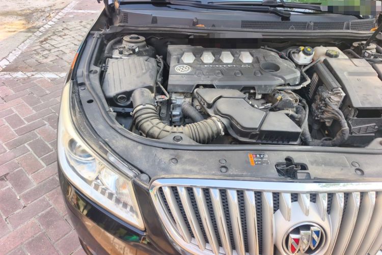 Used Buick LaCrosse 2012 2.4L SIDI Luxury Edition Engine Bay Right