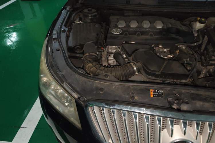Used Buick LaCrosse 2012 2.4L SIDI Comfort Edition Engine Bay Right