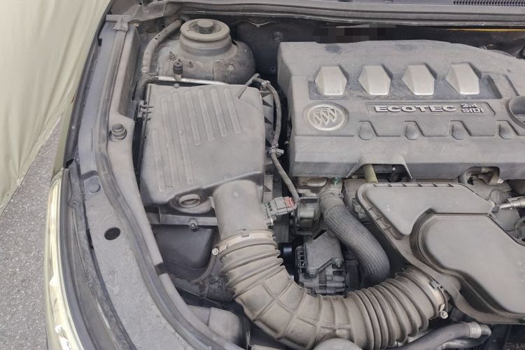 Used Buick LaCrosse 2012 2.4L SIDI Elegant Edition Engine Bay Right