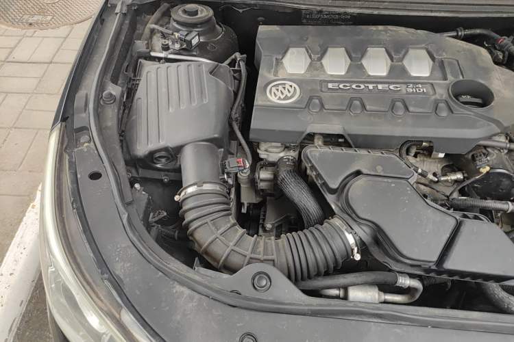 Used Buick LaCrosse 2012 2.4L SIDI Luxury Edition Engine Bay Right