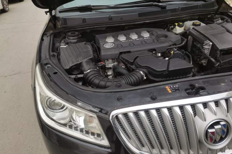 Used Buick LaCrosse 2012 2.4L SIDI Haoya Edition Engine Bay Right