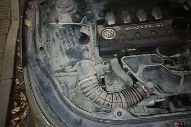 Used Buick LaCrosse 2012 2.4L SIDI Elegant Edition Engine Bay Right