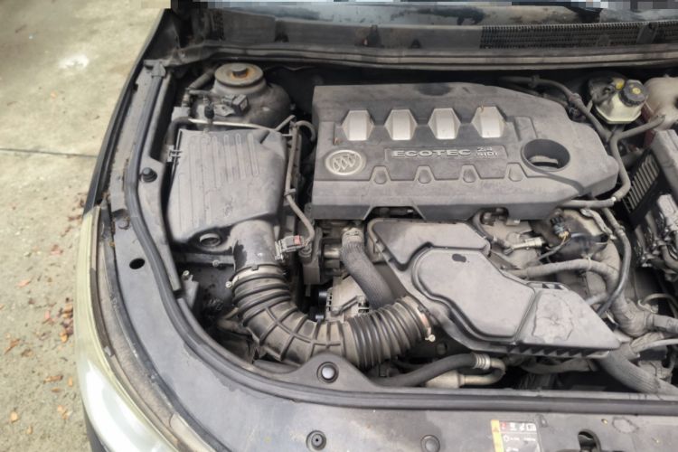 Used Buick LaCrosse 2012 2.4L SIDI Luxury Edition Engine Bay Right