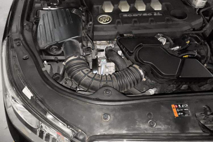 Used Buick LaCrosse 2012 2.4L SIDI Luxury Edition Engine Bay Right