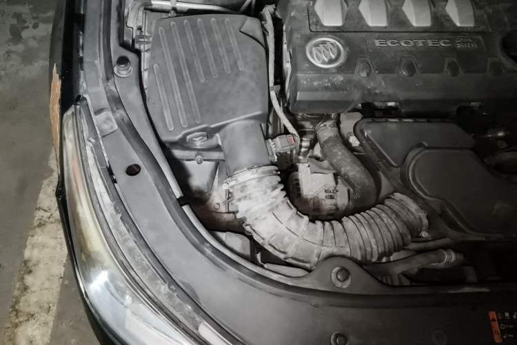 Used Buick LaCrosse 2012 2.4L SIDI Elegant Edition Engine Bay Right