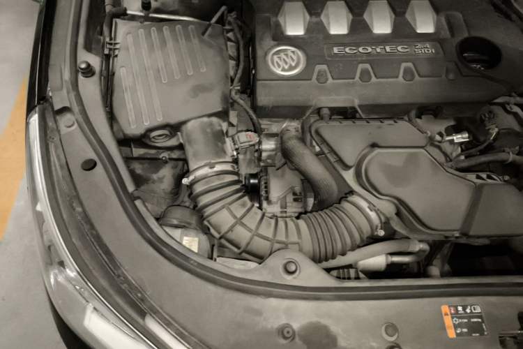 Used Buick LaCrosse 2012 2.4L SIDI Elegant Edition Engine Bay Right