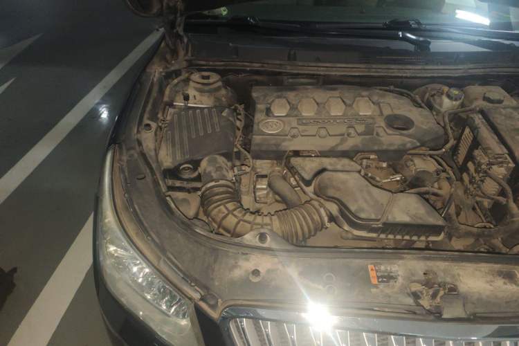 Used Buick LaCrosse 2012 2.4L SIDI Elegant Edition Engine Bay Right