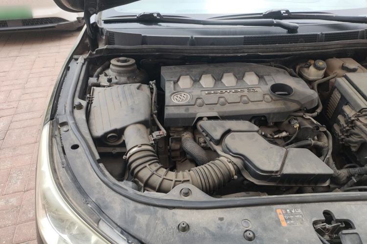 Used Buick LaCrosse 2012 2.4L SIDI Elegant Edition Engine Bay Right