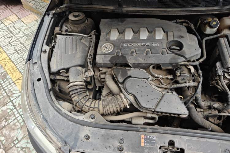 Used Buick LaCrosse 2012 2.4L SIDI Comfort Edition Engine Bay Right